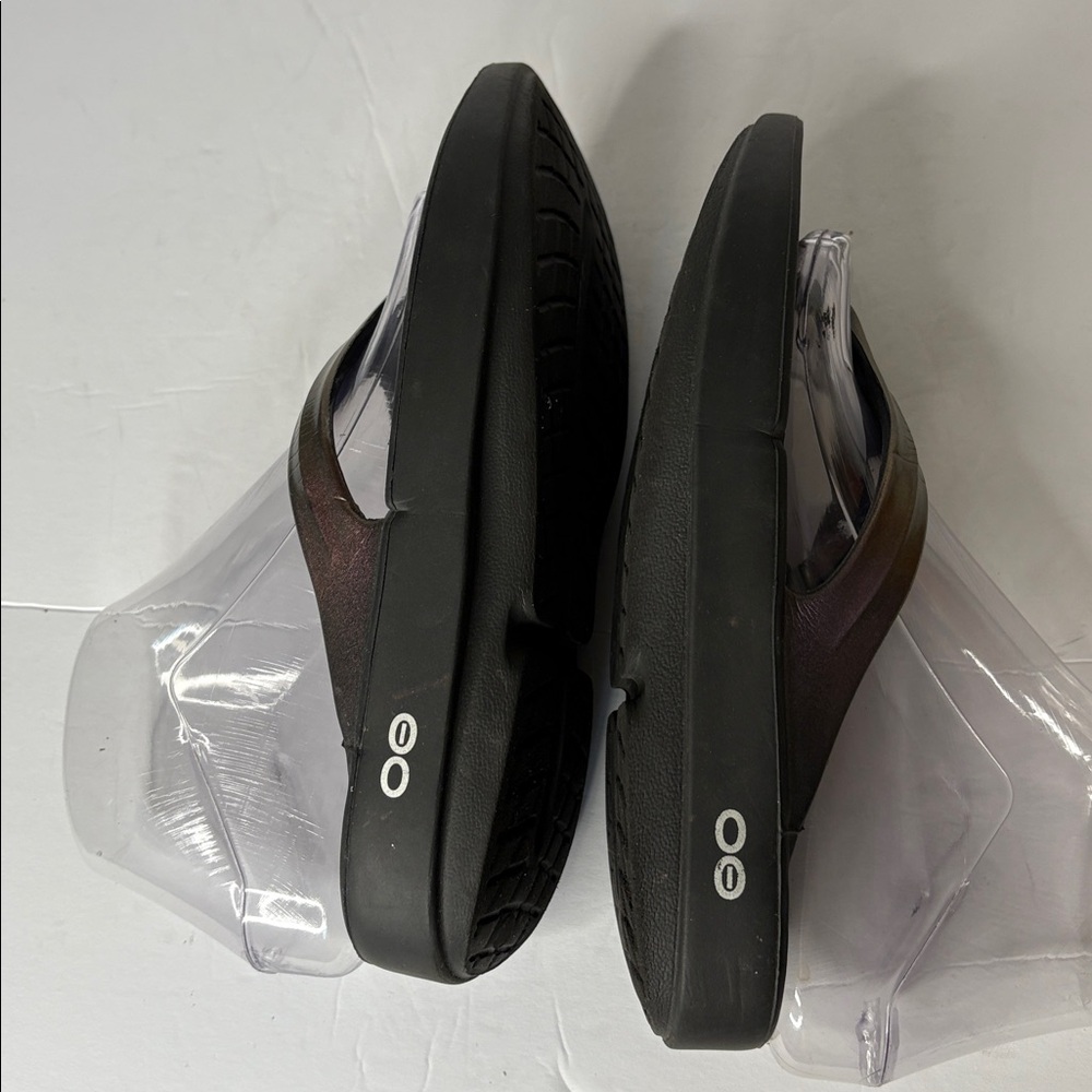 OOFOS OOlala Luxe Recovery Thong Sandals - Picture 5 of 8